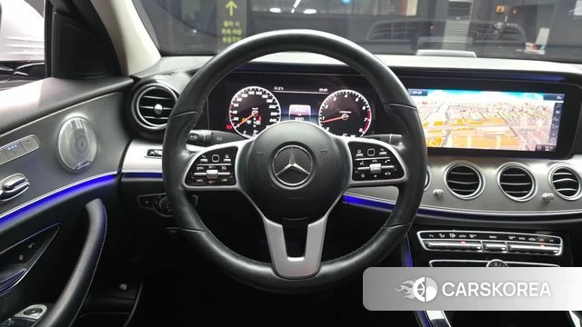 Mercedes-Benz E-Class W213 2019 Серебряный из Кореи, фото 4