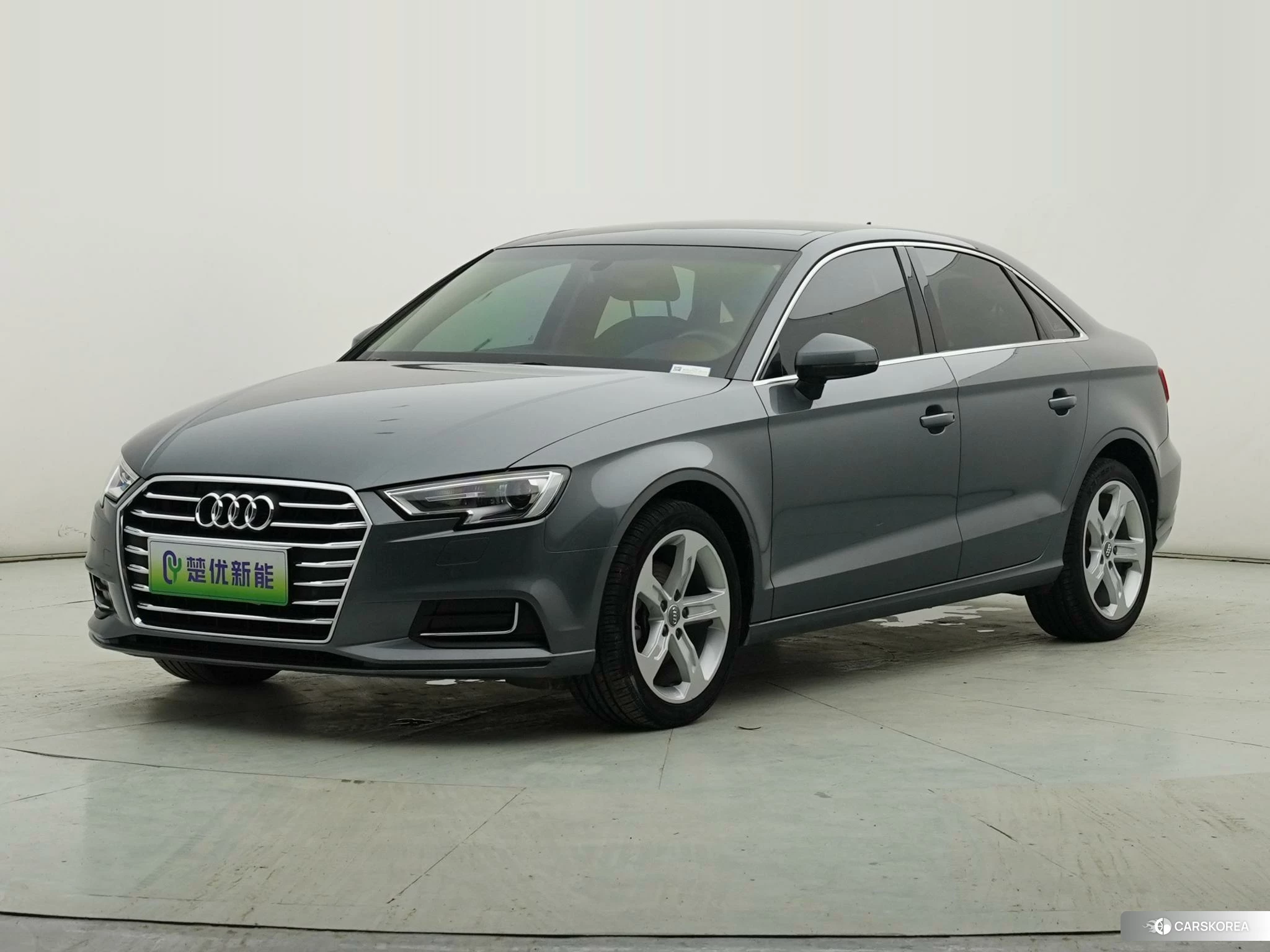 Audi A3 2019 Темно-серый из Китая, фото 4