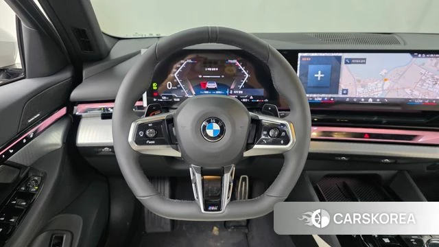 BMW 5 Series (G60) 2025 Белый из Кореи, фото 4