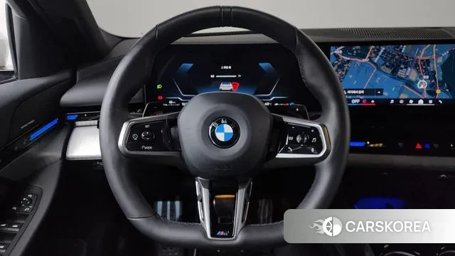 BMW 5 Series (G60) 2024 Белый из Кореи, фото 4