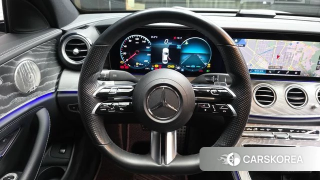 Mercedes-Benz E-Class W213 2022 Белый из Кореи, фото 4