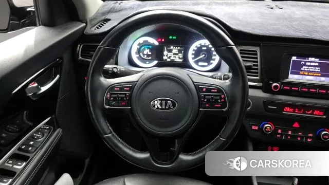 Kia Niro 2018 Серебристо-серый из Кореи, фото 4