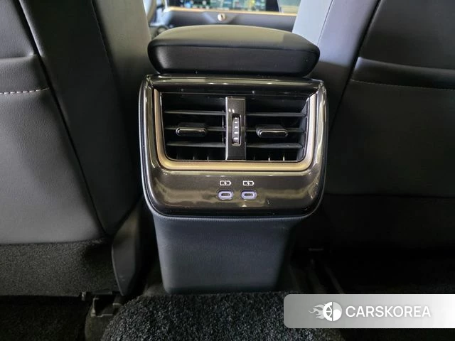 Toyota Crown Crossover 2025 Белый из Кореи, фото 4