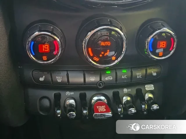 Mini Cooper 2018 Жемчужный цвет из Кореи, фото 4