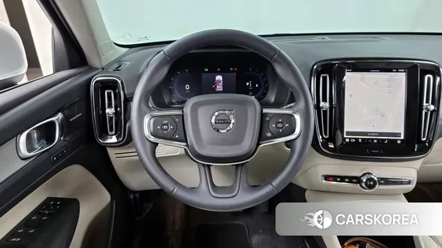 Volvo XC40 2023 Белый из Кореи, фото 4