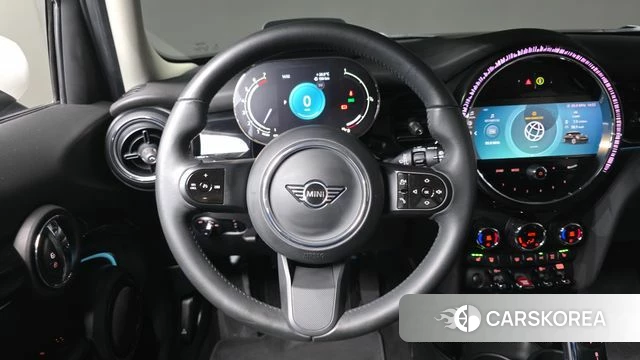 Mini Cooper 2023 Черный из Кореи, фото 4