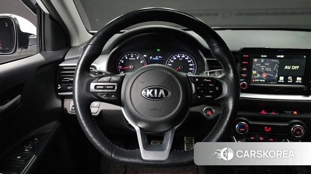 Kia Stonic 2018 Белый из Кореи, фото 4