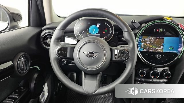 Mini Cooper 2023 Белый из Кореи, фото 4