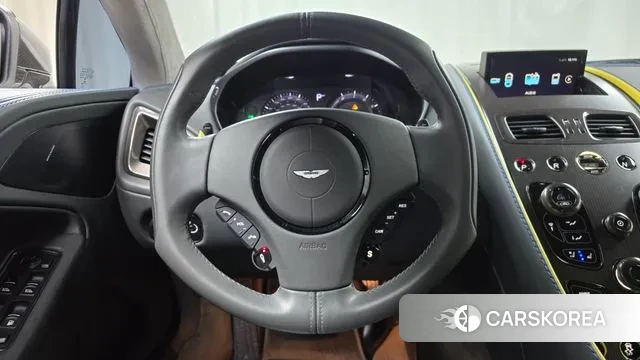 Aston Martin Vanquish S 2018 Белый из Кореи, фото 4