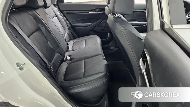 Kia Seltos 2022 Белый из Кореи, фото 4