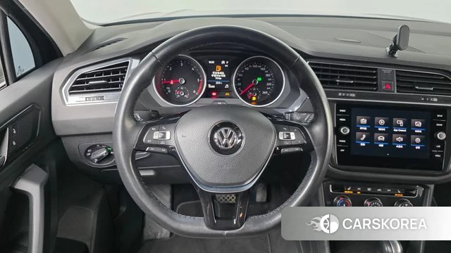 Volkswagen Tiguan second Generation 2018 Черный из Кореи, фото 4