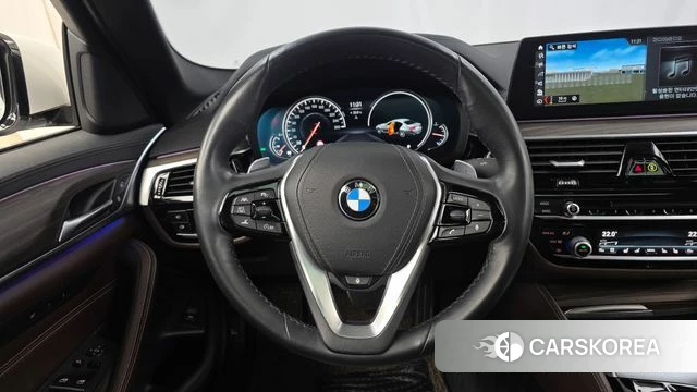 BMW 5 Series (G30) 2018 Белый из Кореи, фото 4