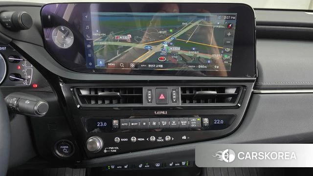 Lexus ES300h 7th generation 2023 Черный из Кореи, фото 4
