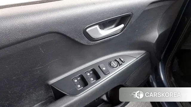 Kia Stonic 2018 Синий из Кореи, фото 4