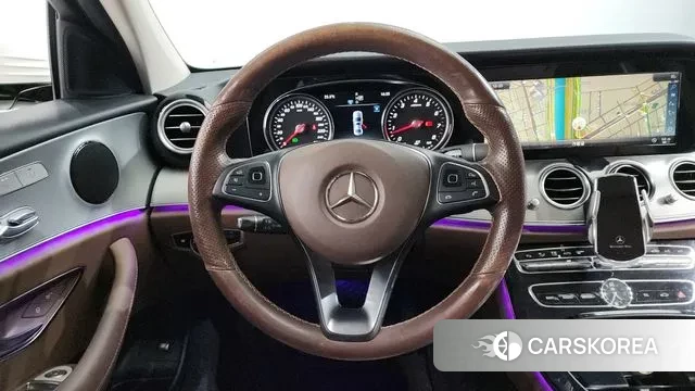 Mercedes-Benz E-Class W213 2018 Белый из Кореи, фото 4