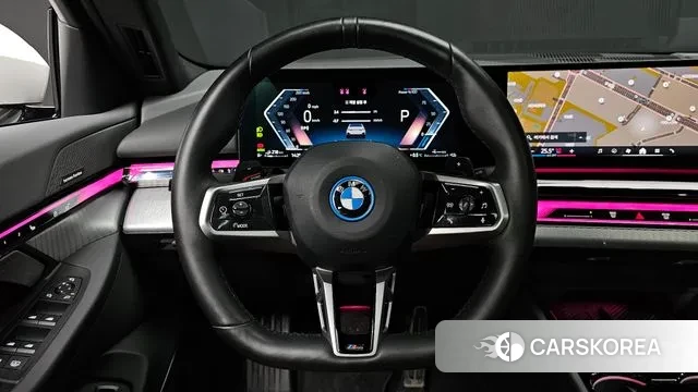 BMW 5 Series (G60) 2024 Белый из Кореи, фото 4