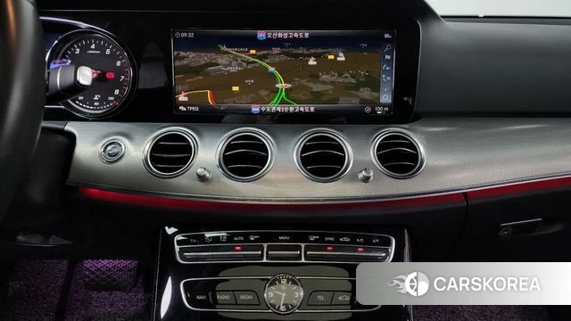 Mercedes-Benz E-Class W213 2019 Белый из Кореи, фото 4