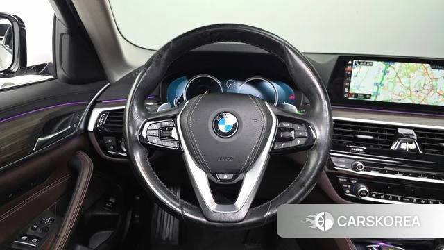 BMW 5 Series (G30) 2018 Белый из Кореи, фото 4