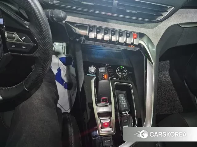 Peugeot 5008 second generation 2021 Белый из Кореи, фото 4