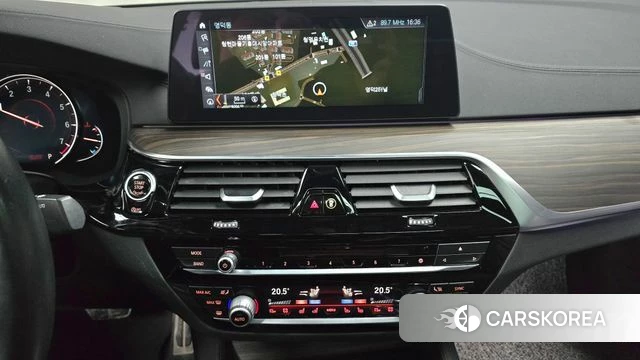 BMW 5 Series (G30) 2018 Черный из Кореи, фото 4