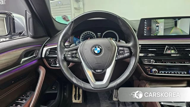 BMW 5 Series (G30) 2018 Серебристо-серый из Кореи, фото 4