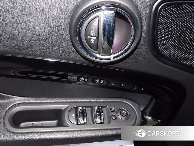 Mini Cooper Countryman 2021 Цвет галактики из Кореи, фото 4