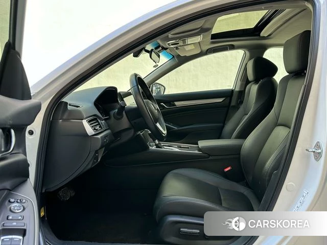 Honda Accord 2022 Белый из Китая, фото 4