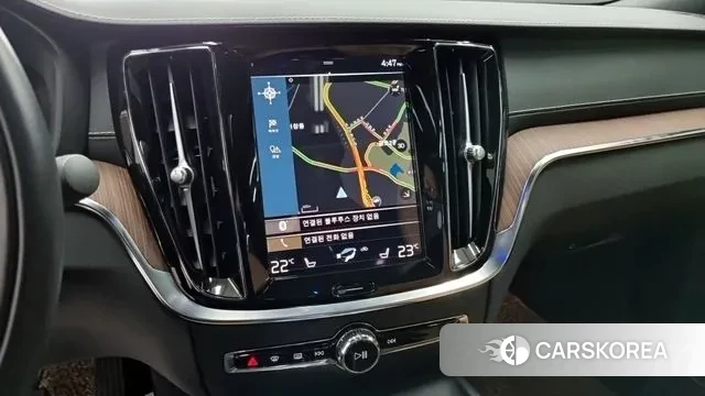 Volvo S60 3rd generation 2021 Белый из Кореи, фото 4