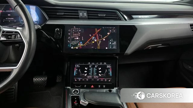 Audi e-Tron 2021 Белый из Кореи, фото 4