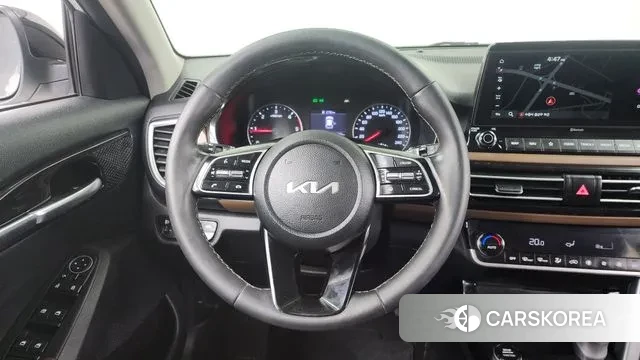 Kia Seltos 2021 Белый двухцветный из Кореи, фото 4