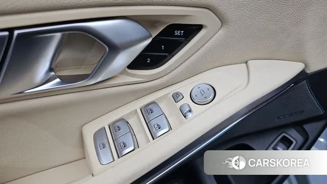 BMW 3 Series (G20) 2024 Серебристо-серый из Кореи, фото 4