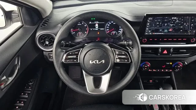 Kia The New K3 2nd generation 2021 Белый из Кореи, фото 4