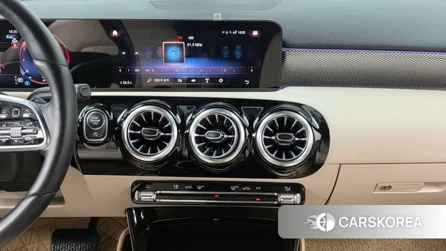 Mercedes-Benz A-Class W177 2023 Белый из Кореи, фото 4