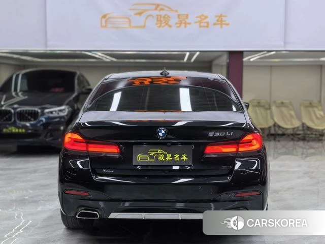 BMW 5 series 2021 Черный из Китая, фото 4