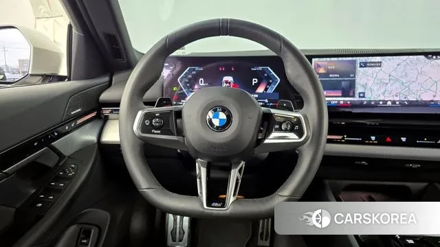 BMW 5 Series (G60) 2024 Белый из Кореи, фото 4