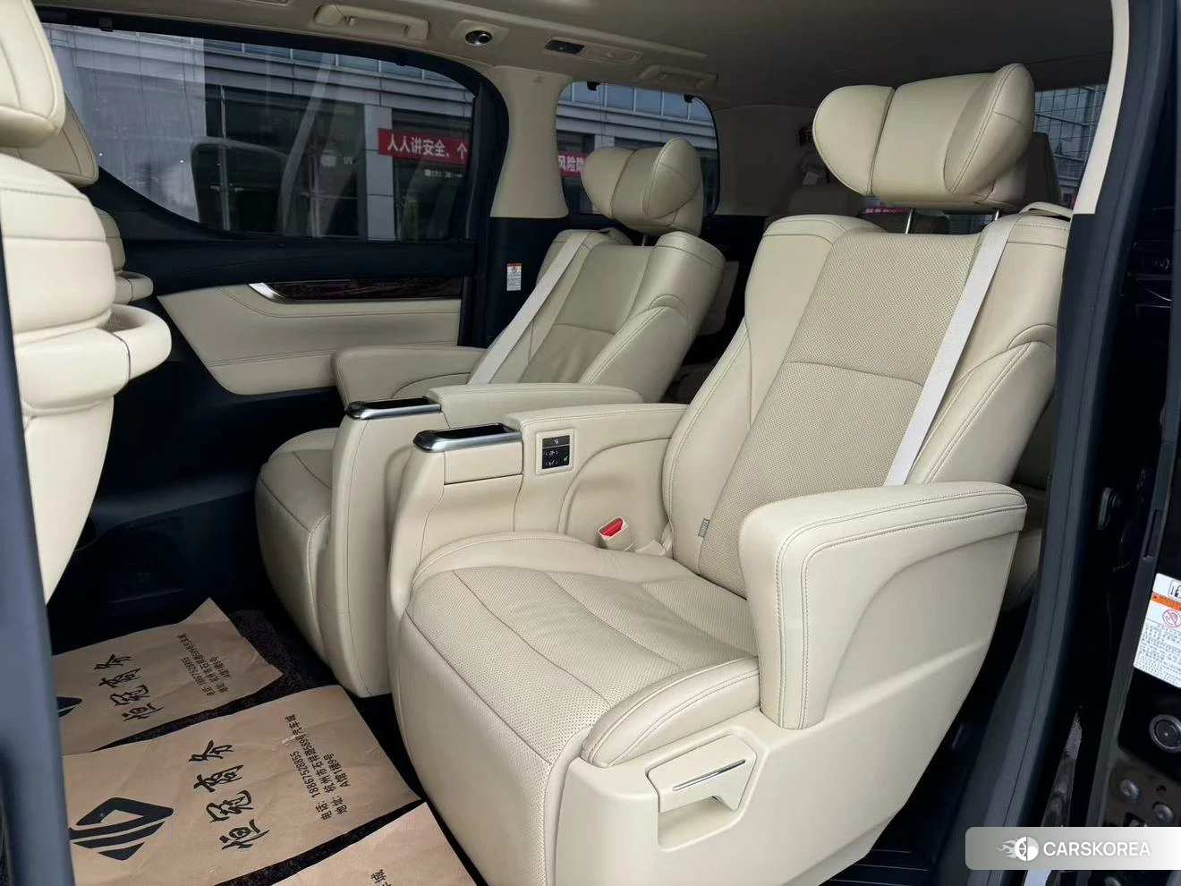 Toyota Elfa 2021 Черный из Китая, фото 4