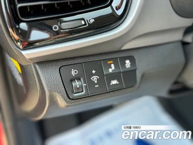 Kia Stonic 2018 Красный из Кореи, фото 4