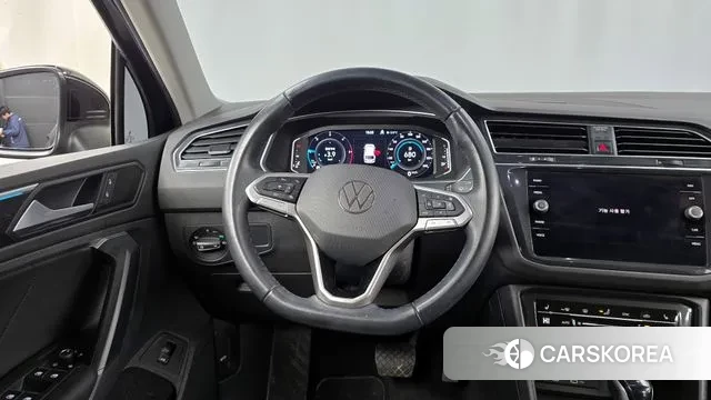 Volkswagen Tiguan second Generation 2022 Черный из Кореи, фото 4