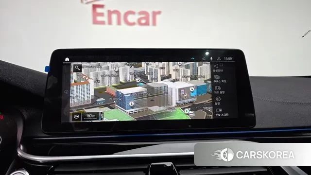 BMW 5 Series (G30) 2022 Серебристо-серый из Кореи, фото 4