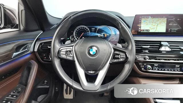 BMW 5 Series (G30) 2018 Черный из Кореи, фото 4