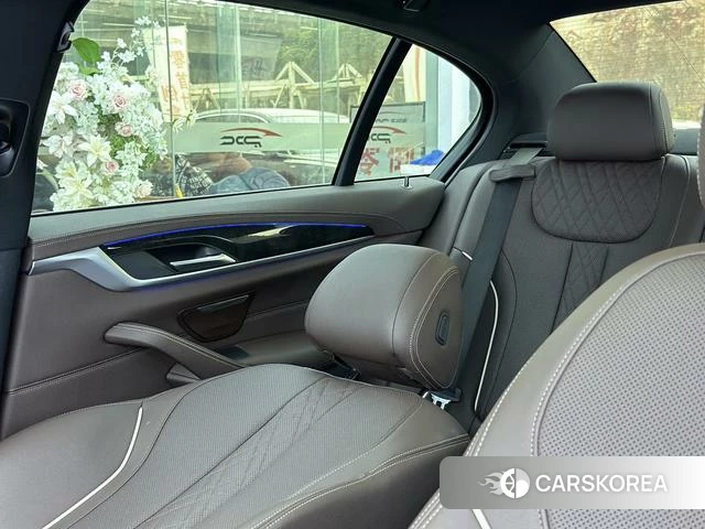 BMW 5 series 2022 Черный из Китая, фото 4