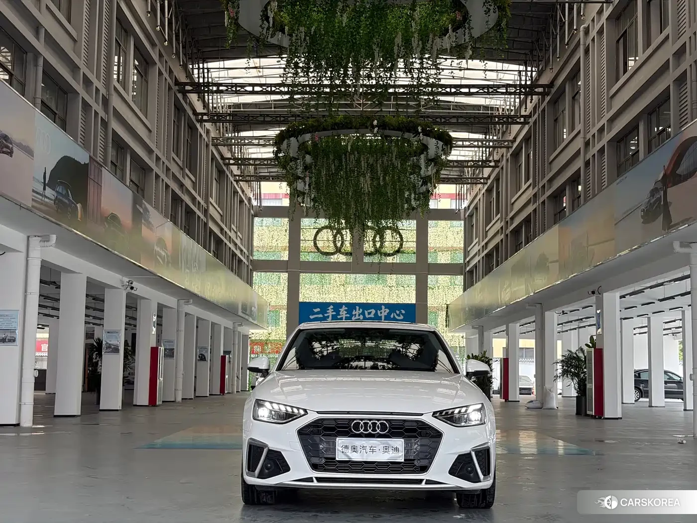 Audi A4L 2023 Белый из Китая, фото 4