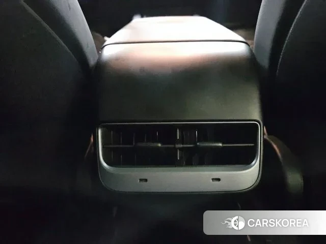 Tesla Model Y 2023 Белый из Кореи, фото 4