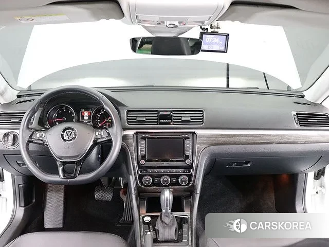 Volkswagen The New Passat 2018 Белый из Кореи, фото 4