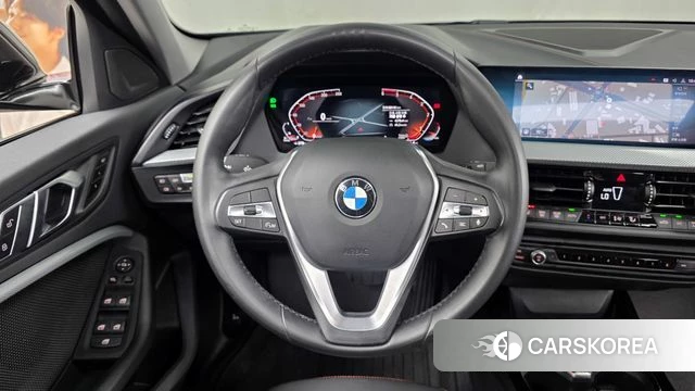 BMW 1 Series (F40) 2020 Черный из Кореи, фото 4