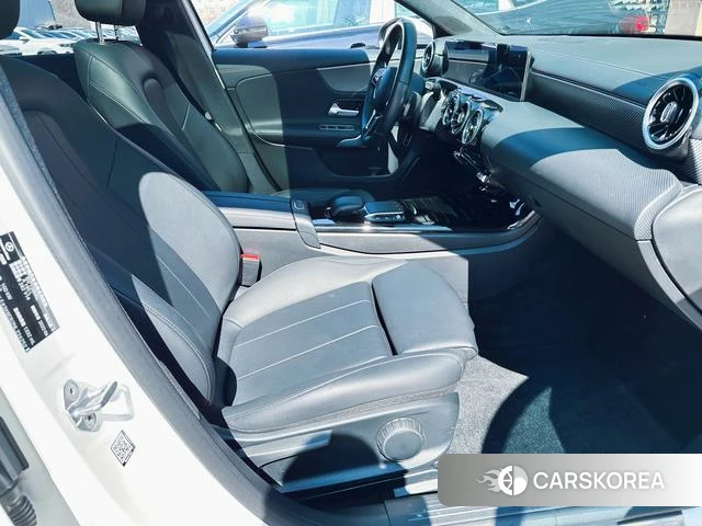Mercedes-Benz Class A 2022 Белый из Китая, фото 4