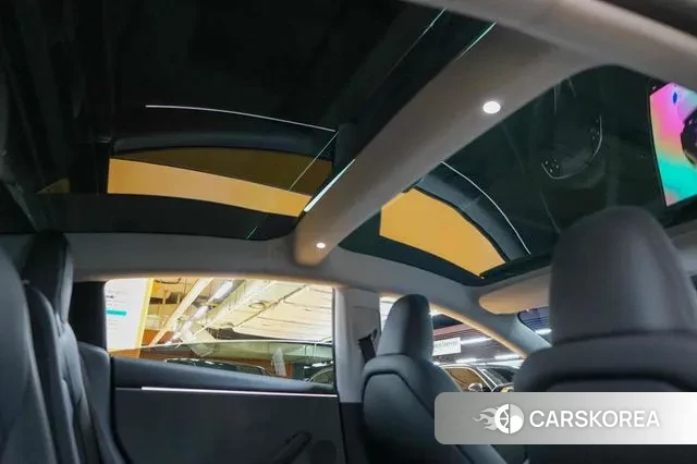 Tesla Model 3 2025 Серый из Кореи, фото 4