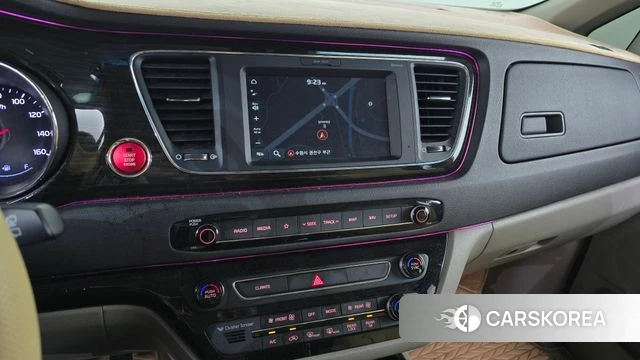 Kia The New Carnival 2019 Белый из Кореи, фото 4