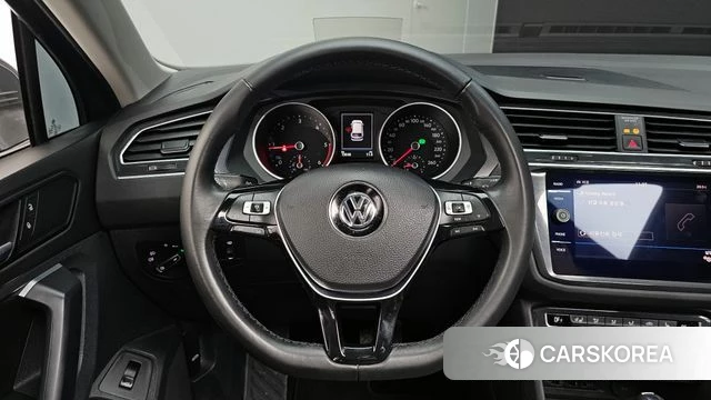 Volkswagen Tiguan second Generation 2020 Черный из Кореи, фото 4