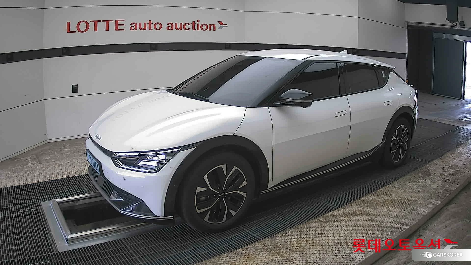 Kia EV6 2022 Snow White Pearl из Кореи, фото 4